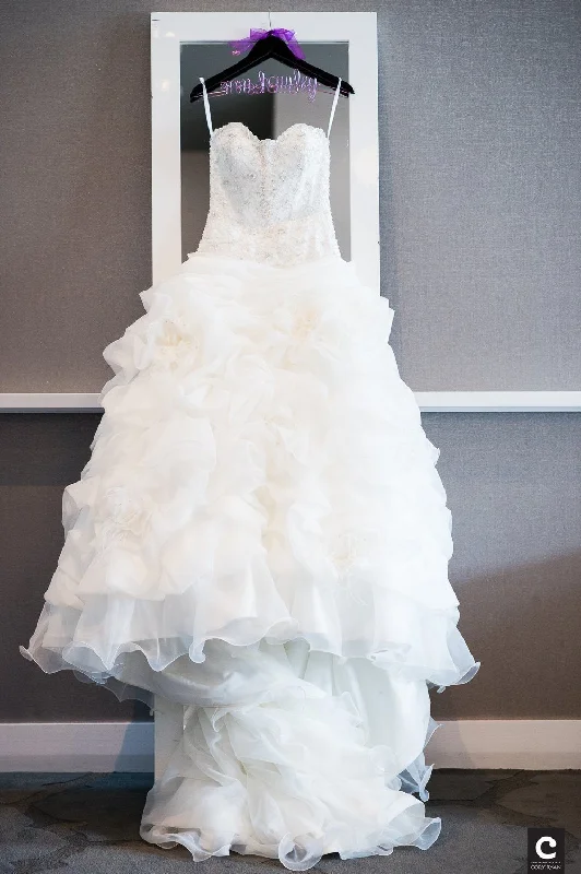 The Best Deals Won’t Wait!Allure Bridals C170