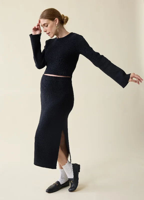 Sale Alert – Get Ready to Shop!The Mix + Mingle  Black Maternity Sweater Midi Skirt
